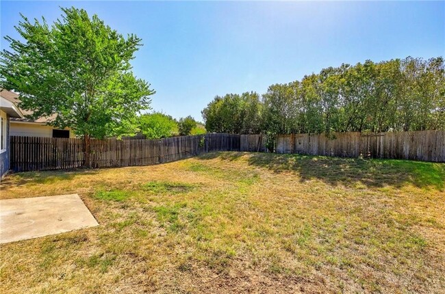 Building Photo - 1617 Diana Dr