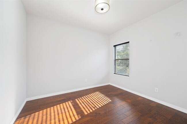 Building Photo - 5619 Honey Brook Ct