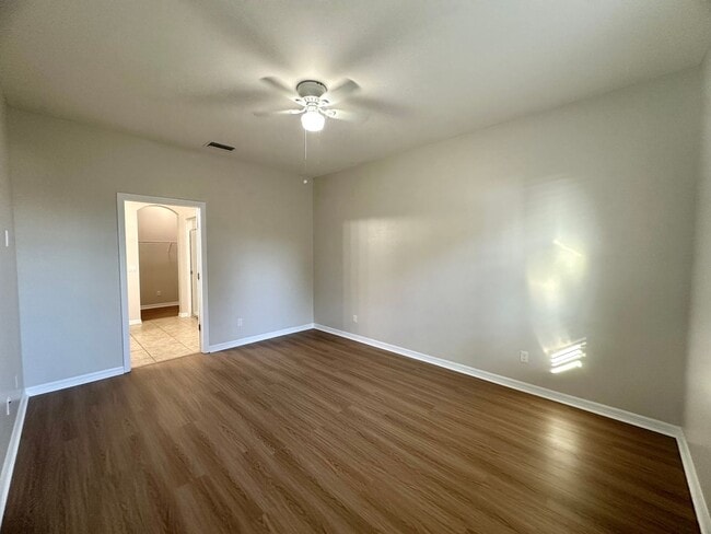 Building Photo - Fenced 3 Bed 2 Bath in SW Cape Coral Available Now!