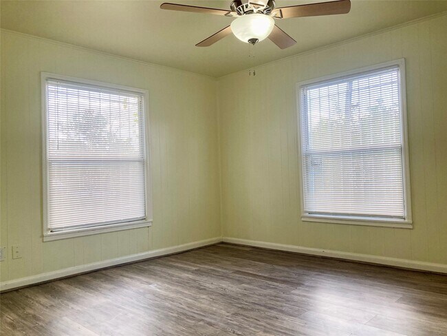 Building Photo - 7125 Goforth St