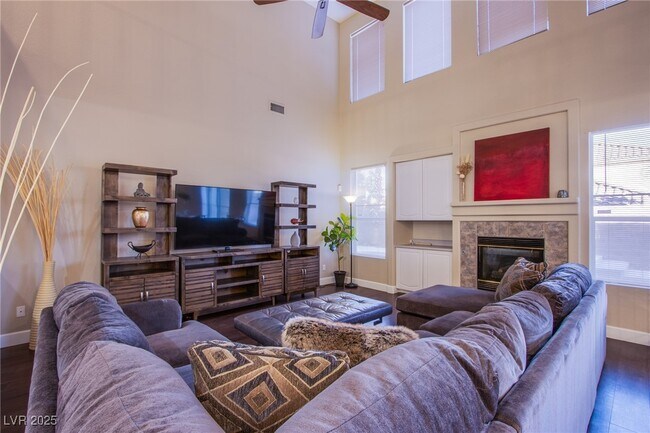 Building Photo - 3838 Erva St