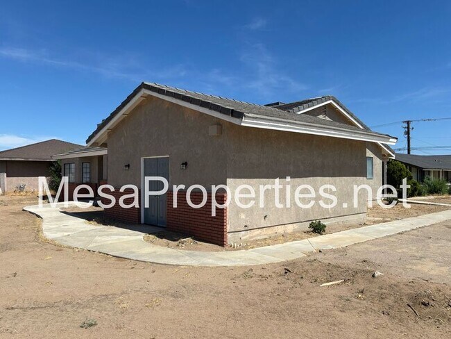Building Photo - 15717 Bear Valley Rd