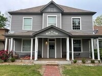 Building Photo - 617 W Gandy St