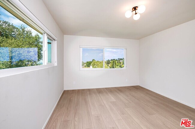 Building Photo - 3643 Ballina Canyon Rd