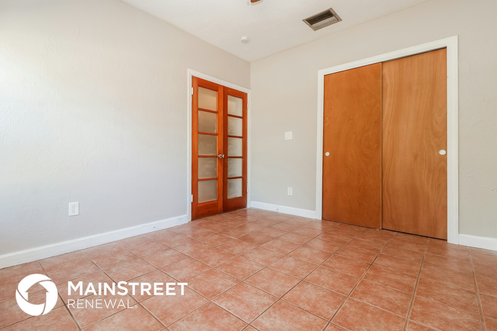 Building Photo - 614 Brookside Dr