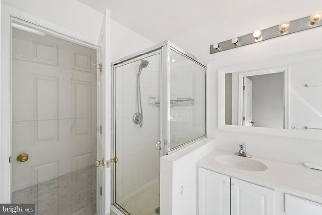 Building Photo - 1185 Cypress Tree Pl