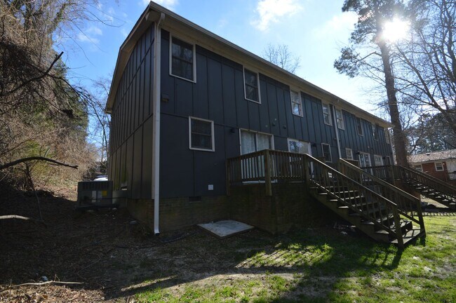 Building Photo - 1208 Carlton Ave
