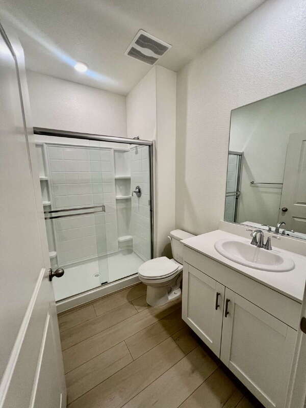 Building Photo - 3215 Center Dr