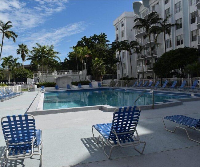 Building Photo - 488 NW 165th St