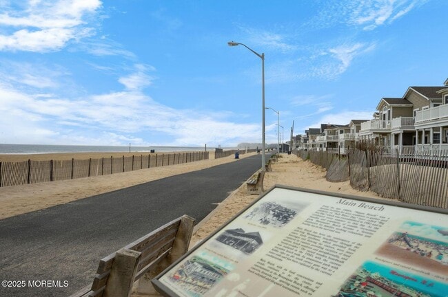 Building Photo - A162 Main St