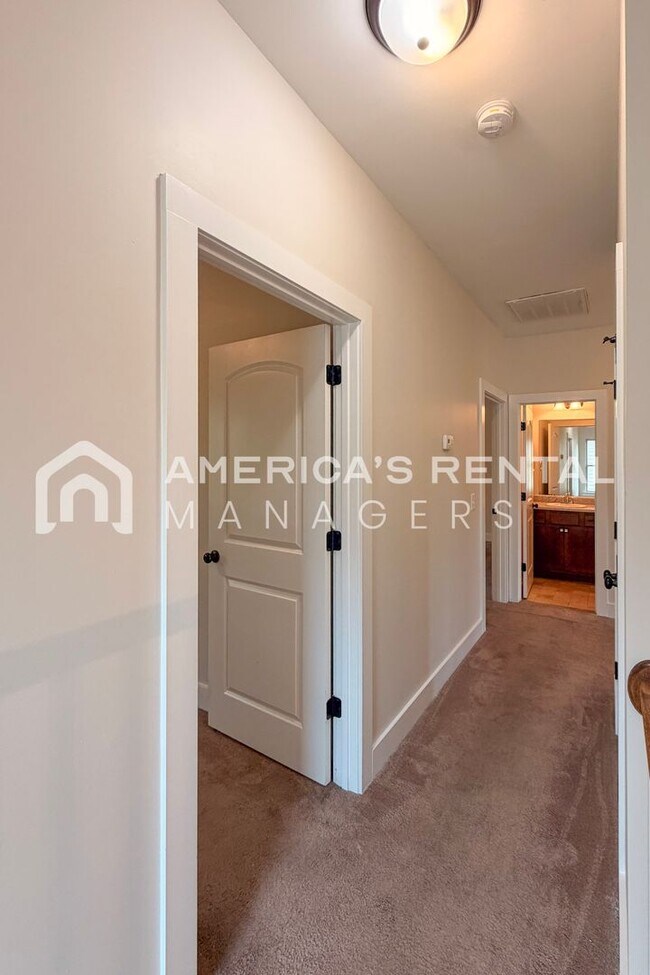 Building Photo - MOVE IN SPECIAL!!! - Home for rent in Calera, AL!!! - Receive 1 FREE MONTH if a 15-month lease is...