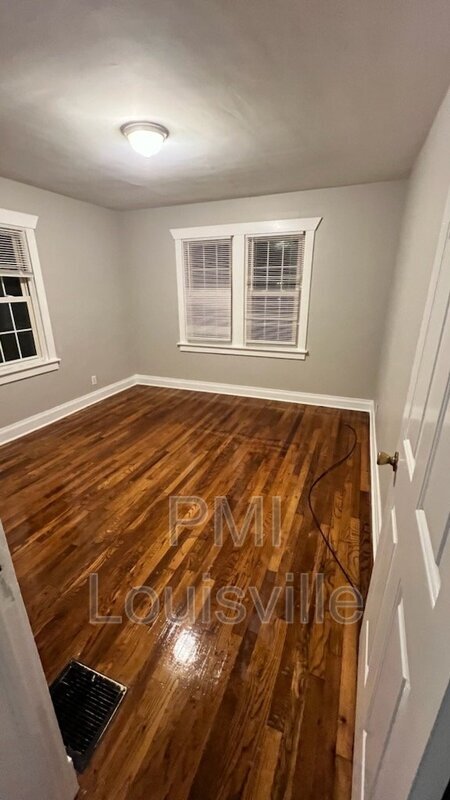 Building Photo - 1522 Clara Ave