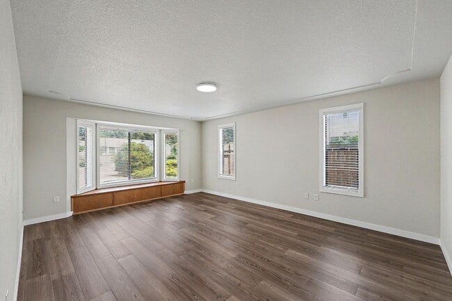 Building Photo - 9123 Wendy Dr SE