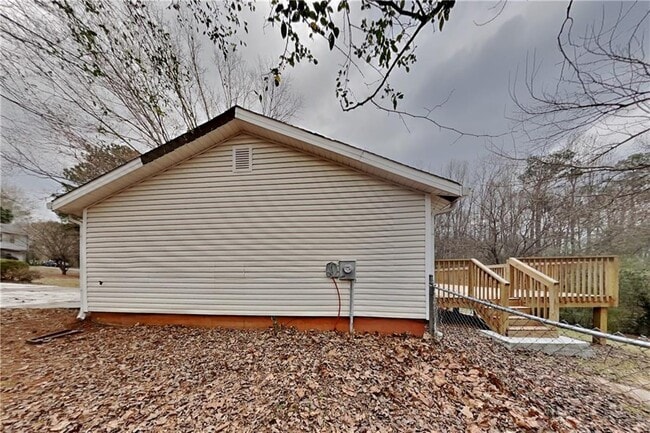 Building Photo - 1734 Wingard Dr