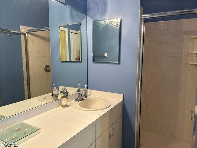 Building Photo - 20726 Country Barn Dr