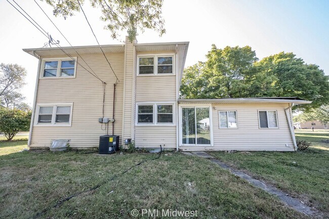 Building Photo - 6276 Eastgate Ave