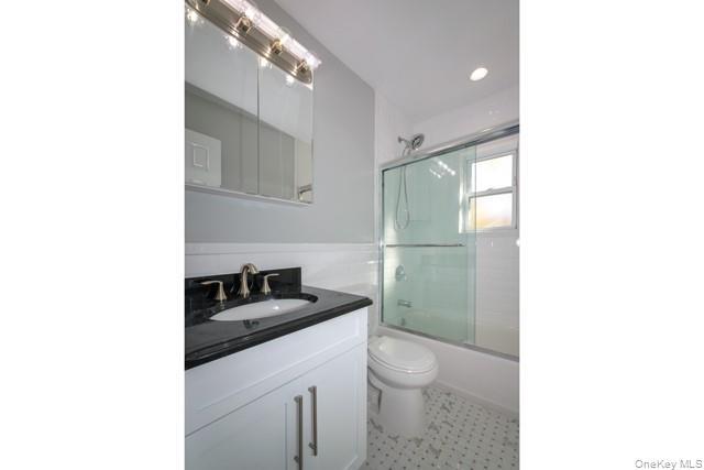 Building Photo - 92 S Clinton Ave