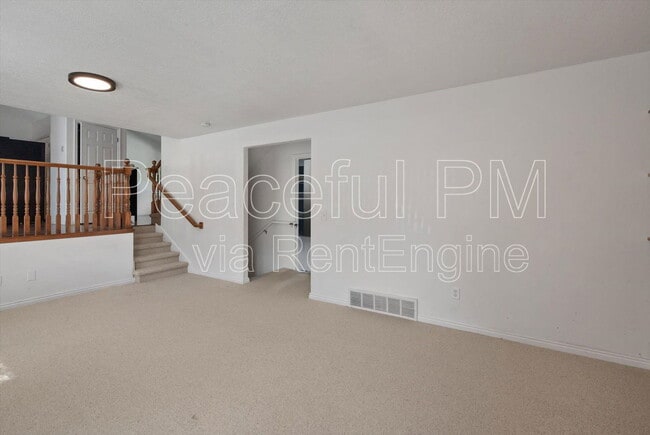 Building Photo - 307 Marion St