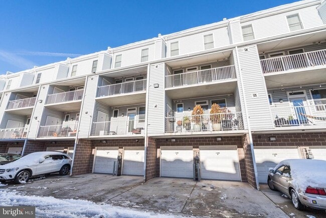 Building Photo - 1350 Monroe St NW