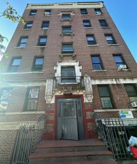 Primary Photo - 1050 Lowell St