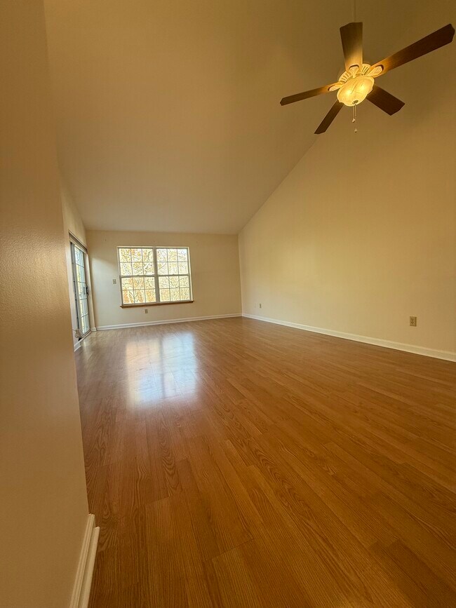 Building Photo - 504 Water Course Row