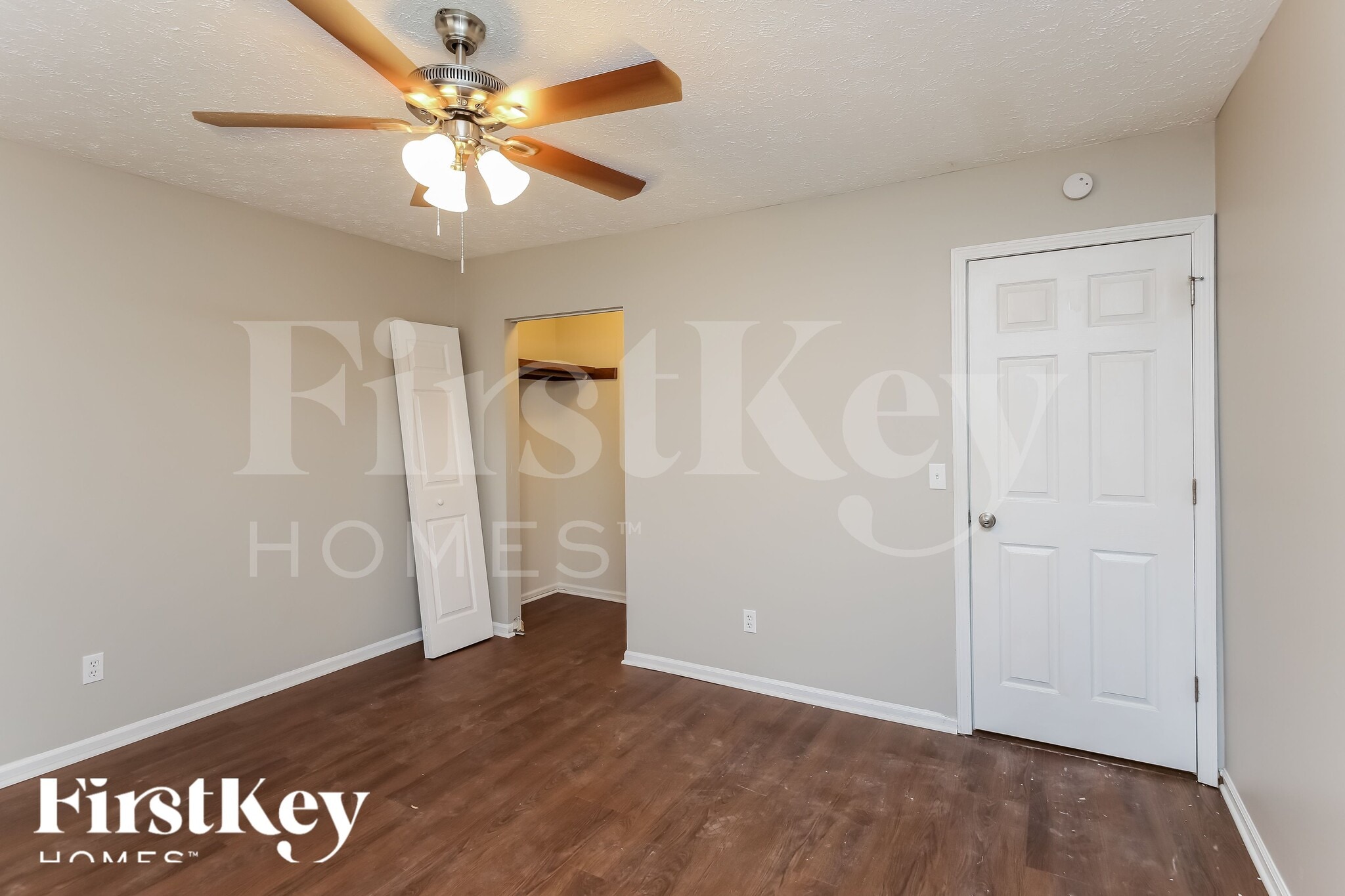 Building Photo - 432 Shady Ln Cir