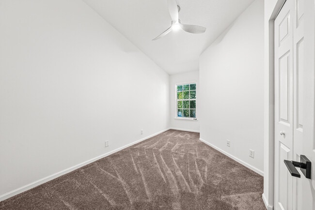 Building Photo - 8024 Briantea Dr