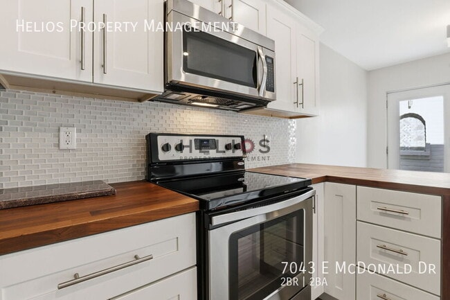 Building Photo - 7043 E McDonald Dr