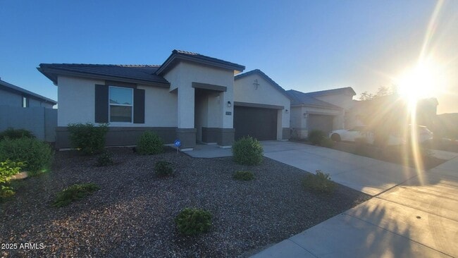 Building Photo - 2715 W Seaver Ave