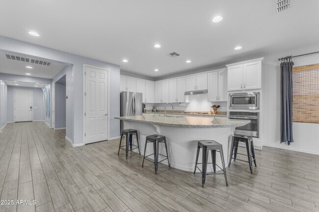 Building Photo - 3938 E Ficus Way