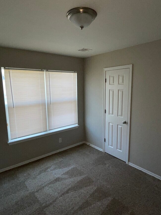 Building Photo - 10702 North 146th East Ave Owasso OK 74055