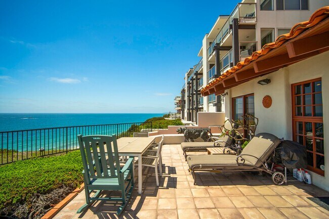 Building Photo - Dream home Located on the Bluff of Southwe...
