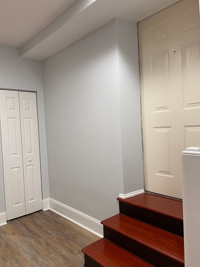 Building Photo - 7010 S Merrill Ave