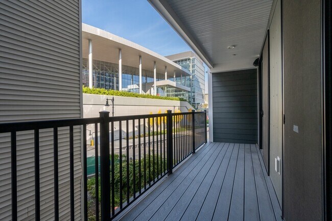 Building Photo - 50 Hichborn St
