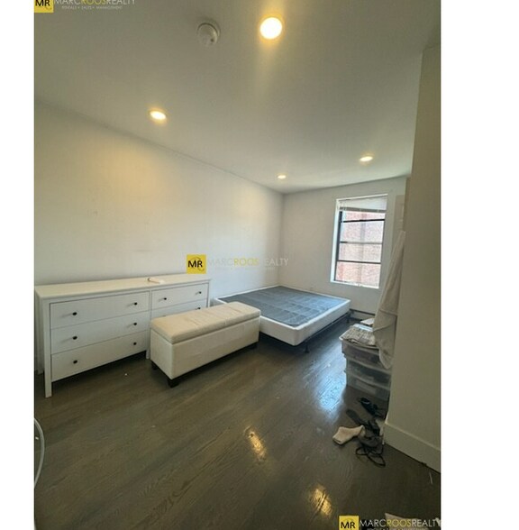 Building Photo - 44A Joy St
