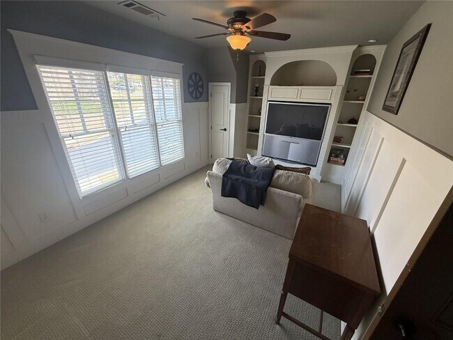 Building Photo - 1125 Walters Cir