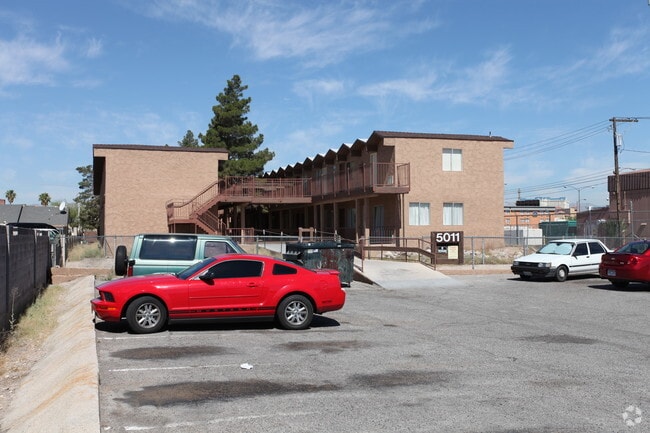 Primary Photo - Pine Creek Apartments