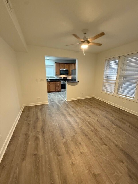 Building Photo - 2003 W Fargo Ave