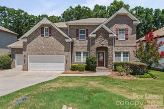 Building Photo - 1912 Madeira Cir