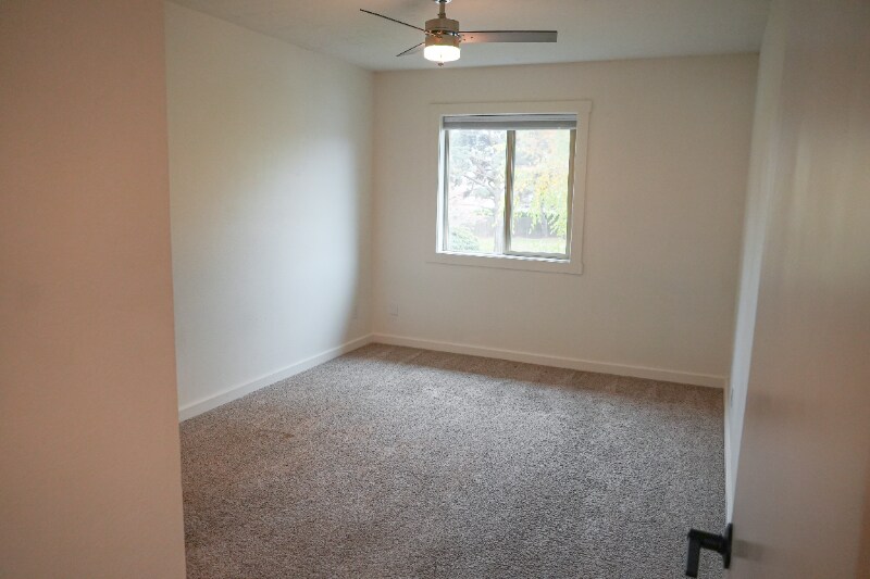 Building Photo - 1234 NE 27th St