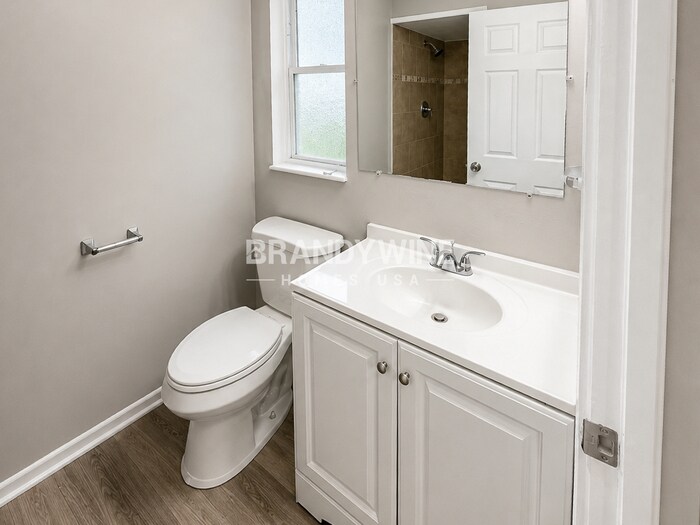 Building Photo - 1206 E Camellia Dr