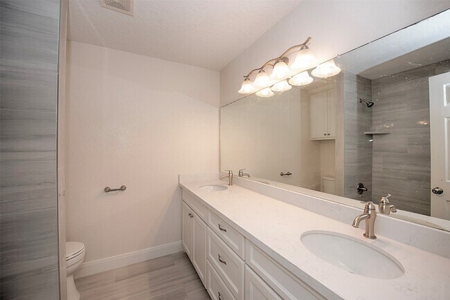 Building Photo - 11406 Sagewind Dr