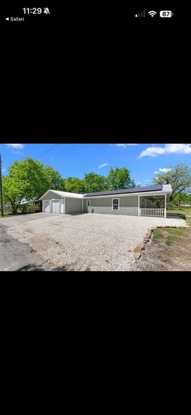 Building Photo - 900 N Bosque St