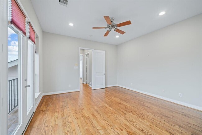 Building Photo - 2406 Dorrington St