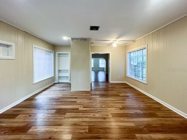 Building Photo - 2734 SW 3rd Pl