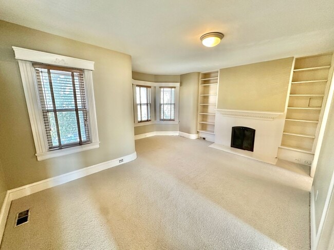 Building Photo - JUST RENOVATED - Astonishing Adams Morgan ...
