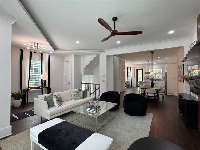 Building Photo - 157 Brush Creek Ct