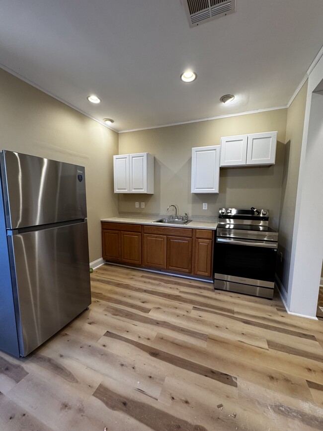 Building Photo - 28438 W Springside Dr