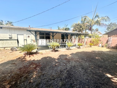 Building Photo - Move-In Ready 3 Bed Home | New Floors, Big...