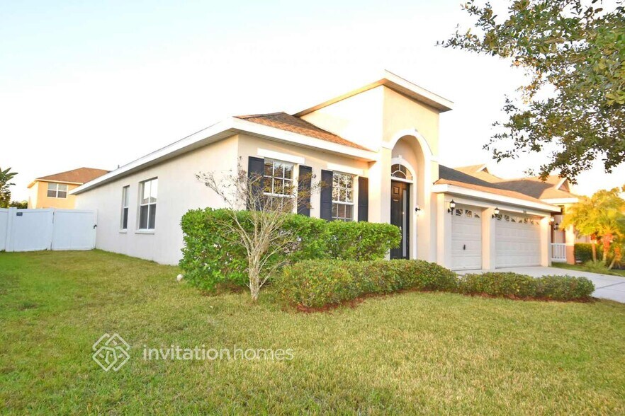 Building Photo - 20018 Oakflower Ave